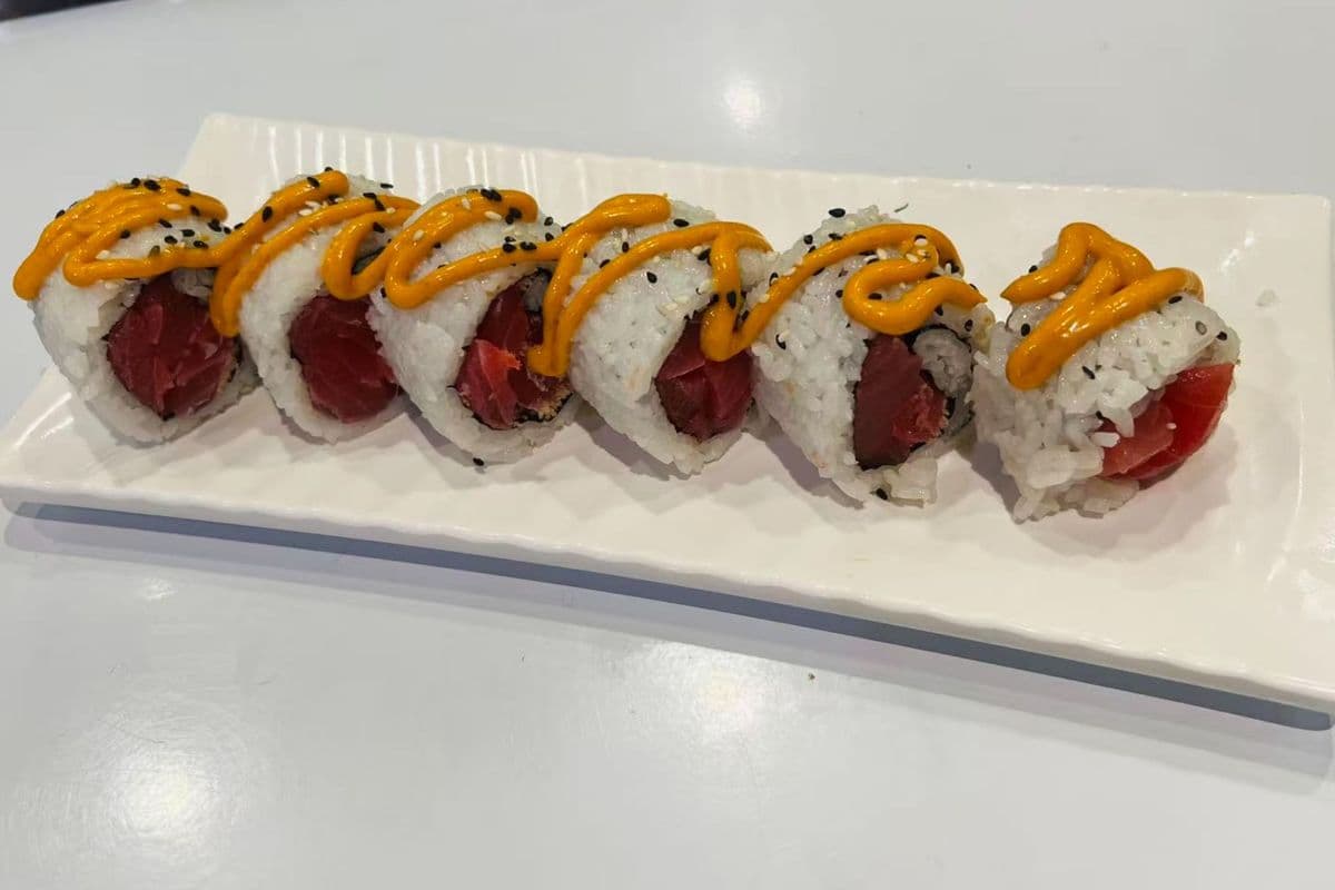 M28 Spicy Red Tuna Roll (6 pcs)
