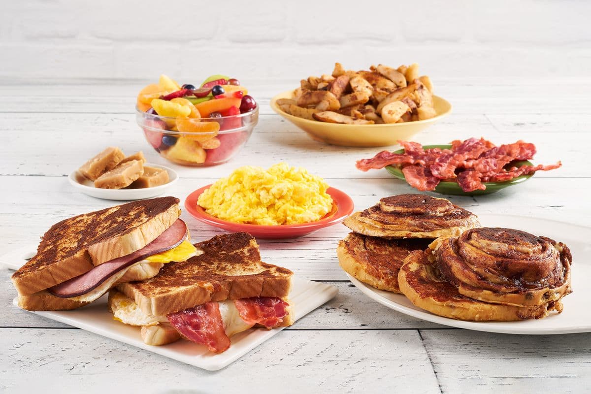 Sweet’n salty French toast to share (contains 4 portions)