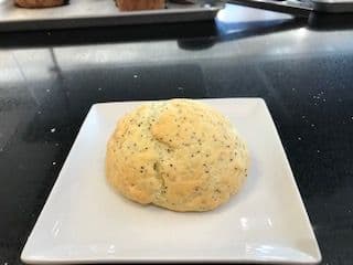 Scone au citron et graines de pavot / Lemon and Poppy Seeds Scone