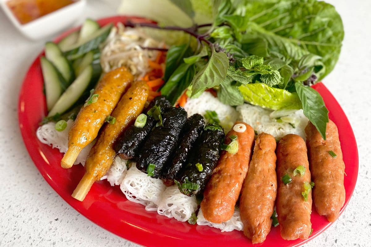 WR2. Grilled Combo Platter (Banh Hoi, Bo La Lop, Nem Nuong, and Chao Tom)