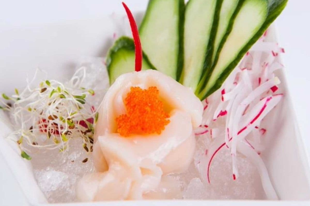Scallop (Hotategai) Sashimi (3 pcs)