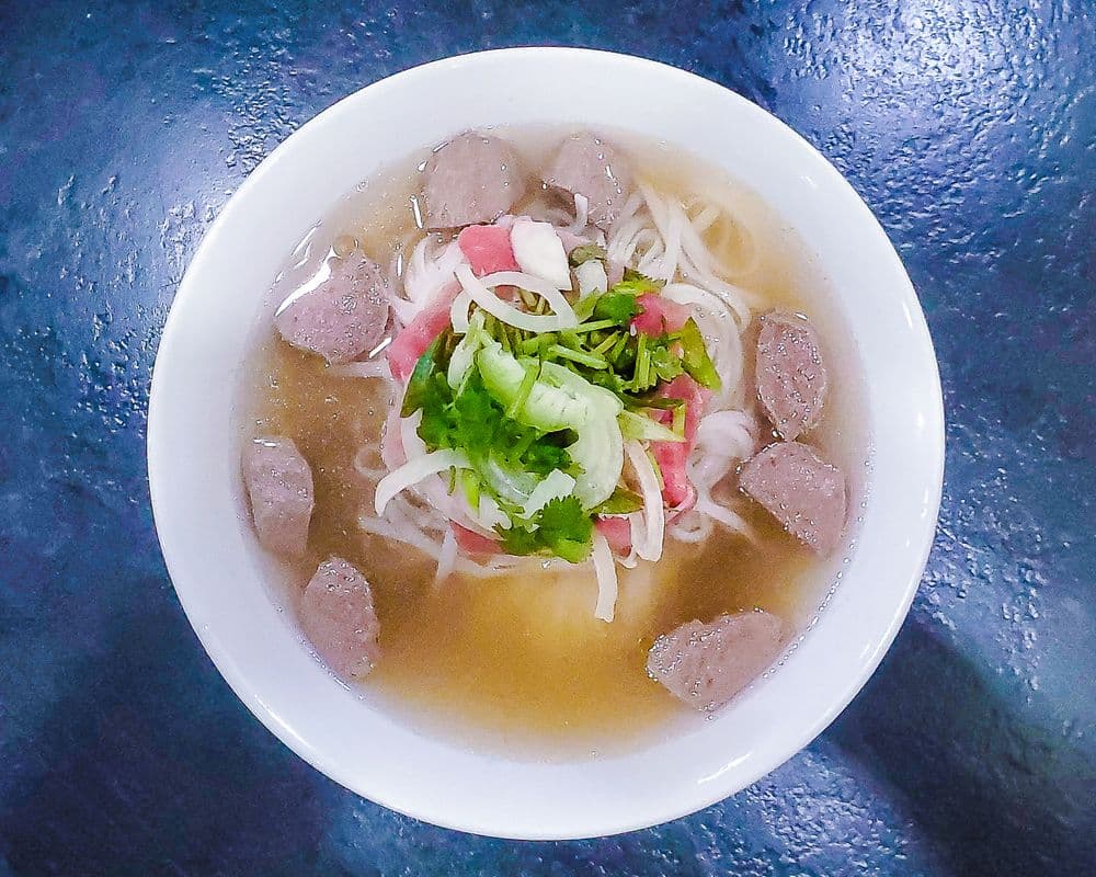 P3. Rare Steak and Beef Ball Rice Noodle in Beef Broth (Phở Tái, Bò Viên)