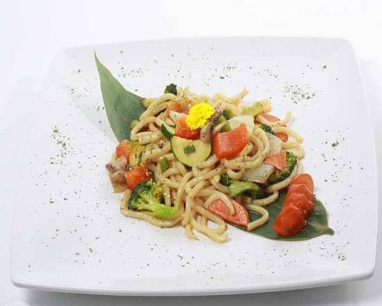 Pan-Fried Vegetable Udon Noodle