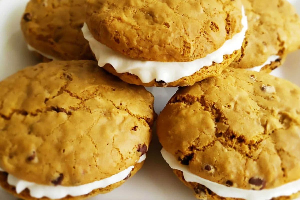 6 Whoopie Pies