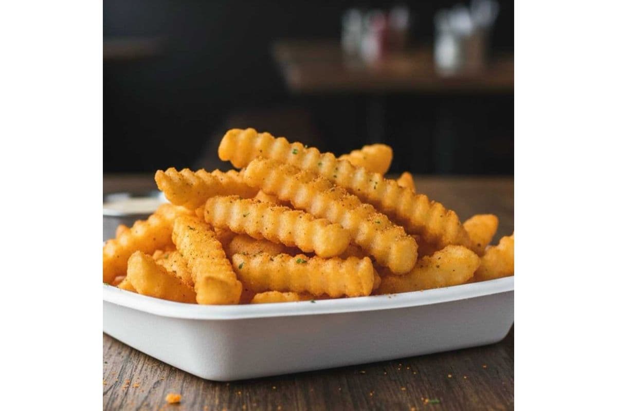 Seasoned Crinkle- Cut Fries (Regular)