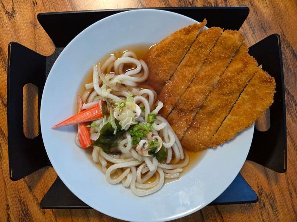 Cutlet udon soup