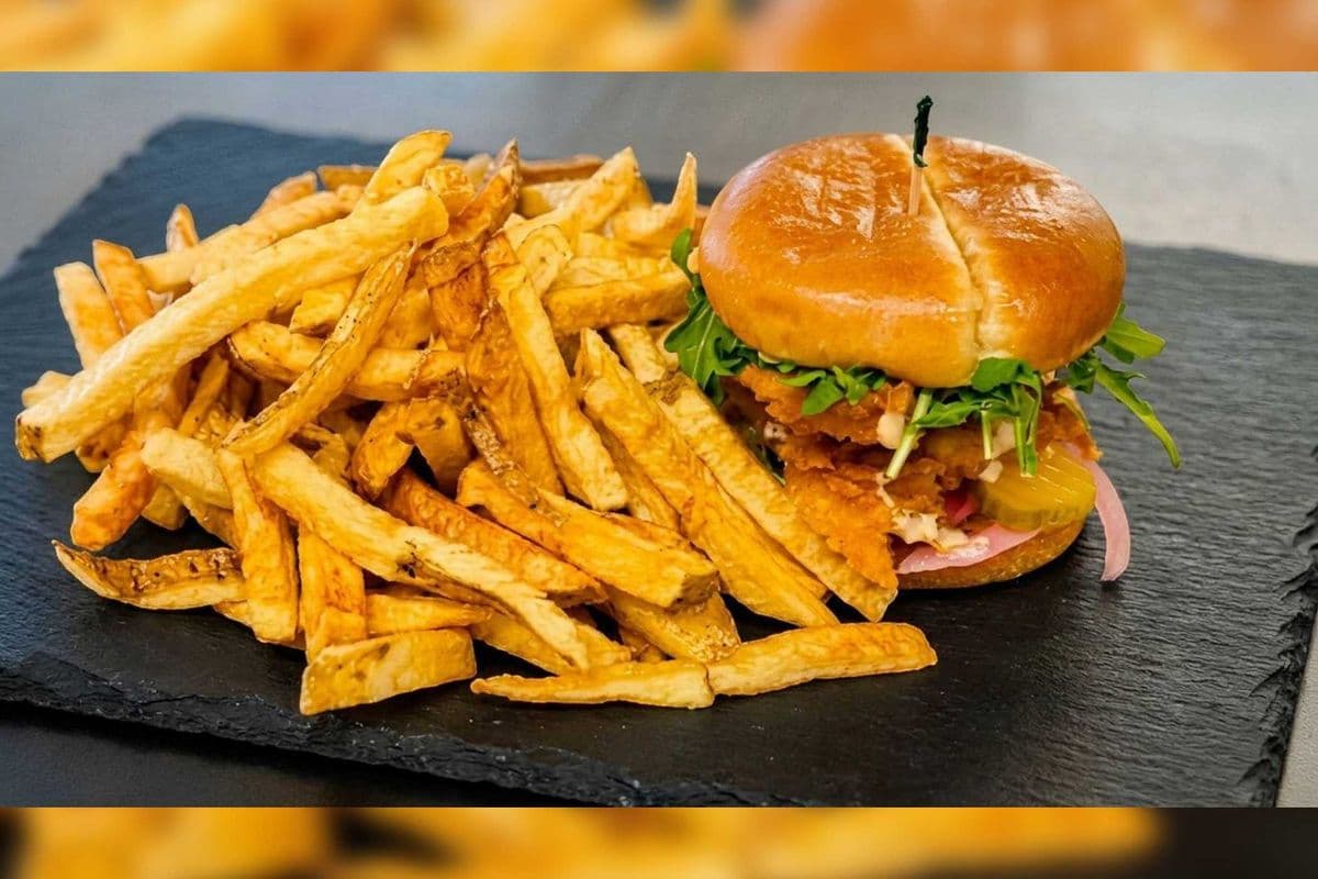 Fried Crispy Chicken Burger