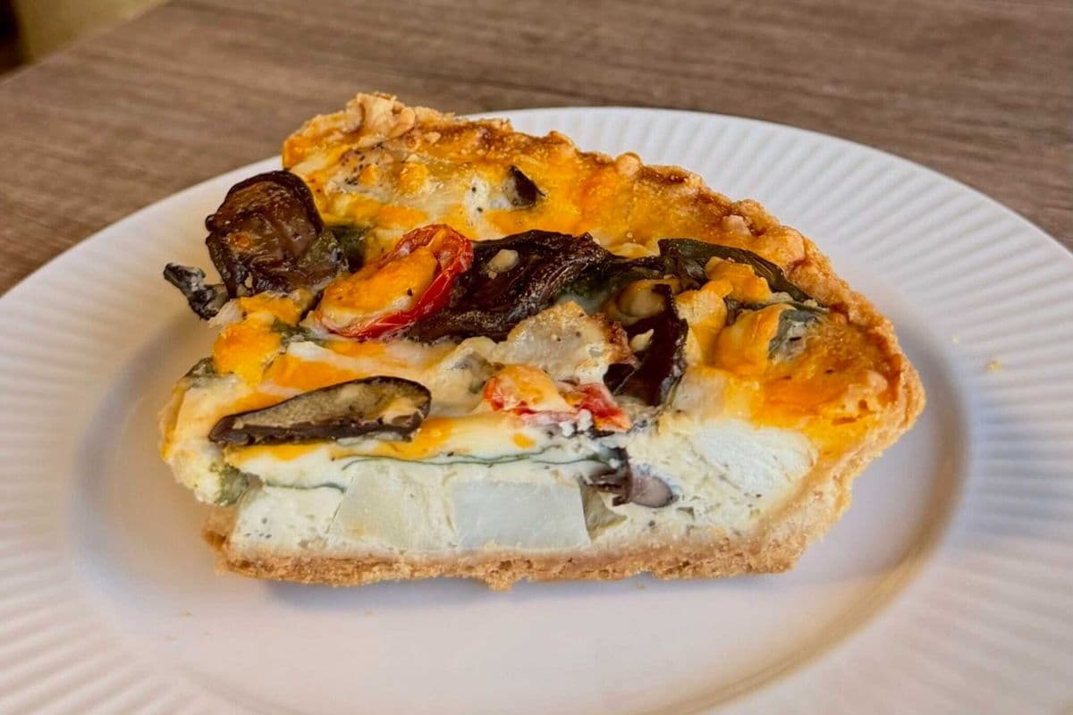 Chicken and Mushroom Quiche 1/4