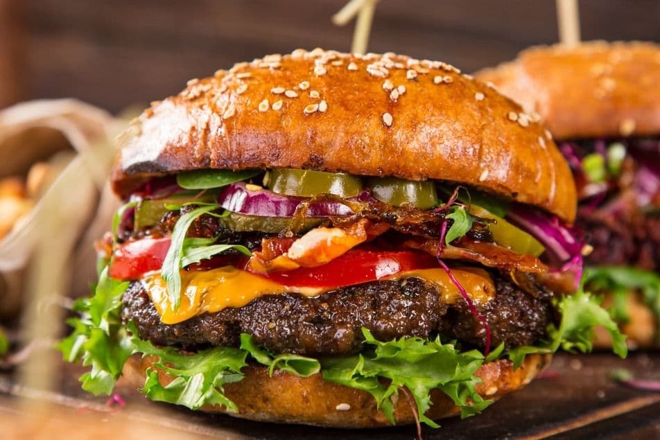 23. R&M Cheese Beef Burger