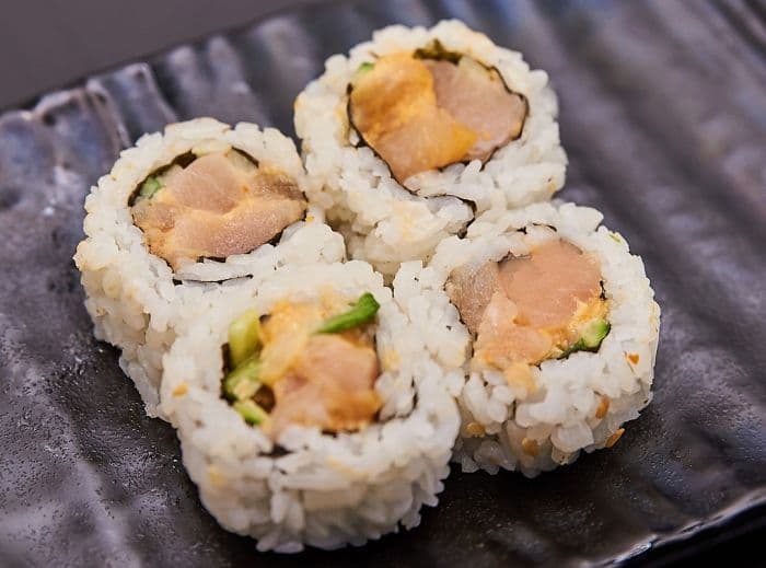 Spicy Tuna Roll (4 pcs)