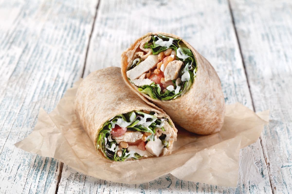 Chill Chicken Tzatziki Wrap (475 Cal)