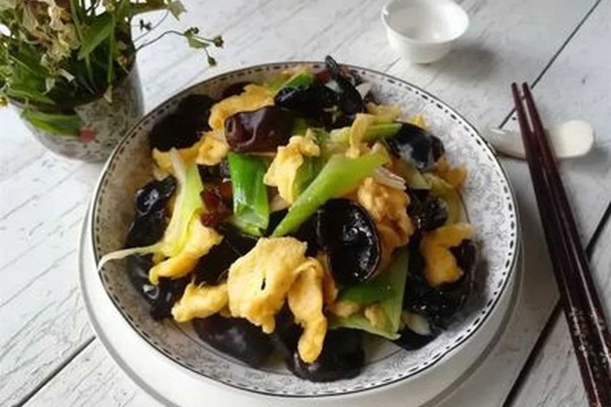 fungus scramble egg 木耳炒鸡蛋