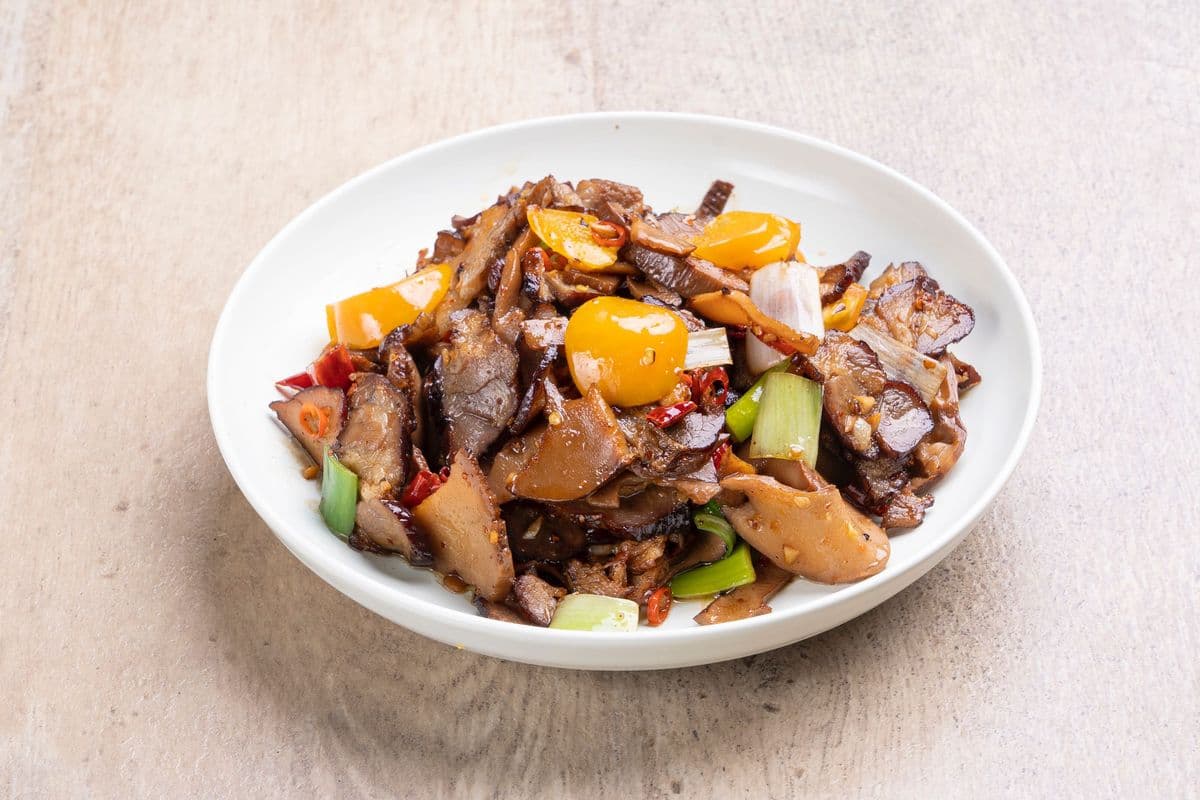 C1. 腊肉炒烟笋 Smoking Pork Belly with Bamboo Slice
