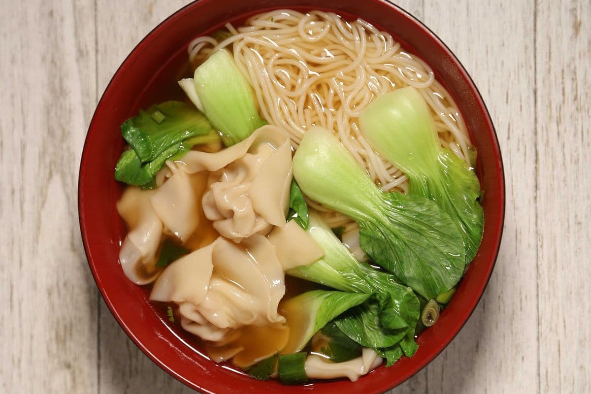 Wonton noodle soup