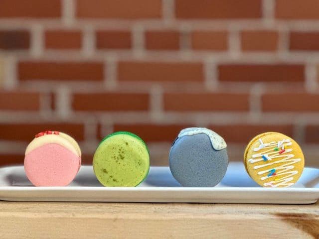 MACAROON - Mango