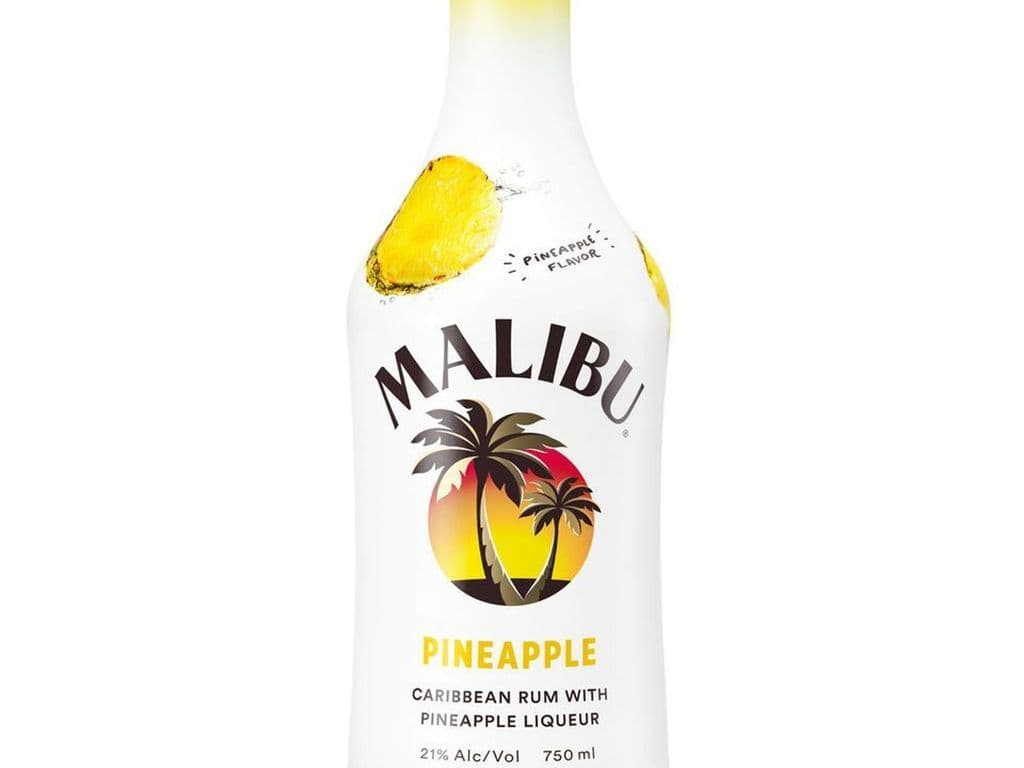 Malibu Pineapple Rum (750 ml)