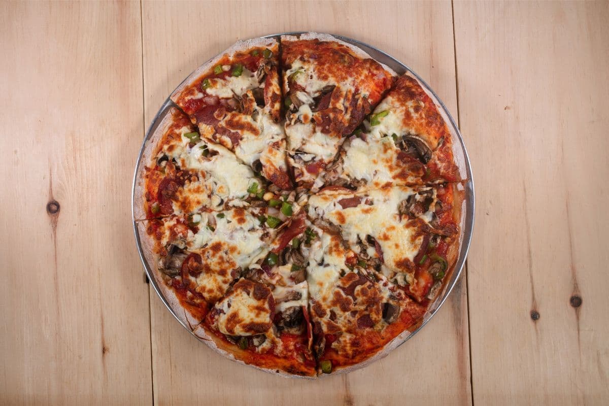 Deluxe Pizza with Classic Pizza Dough