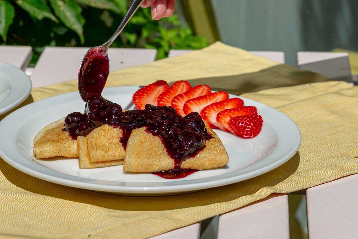 Greek Berry Crepe