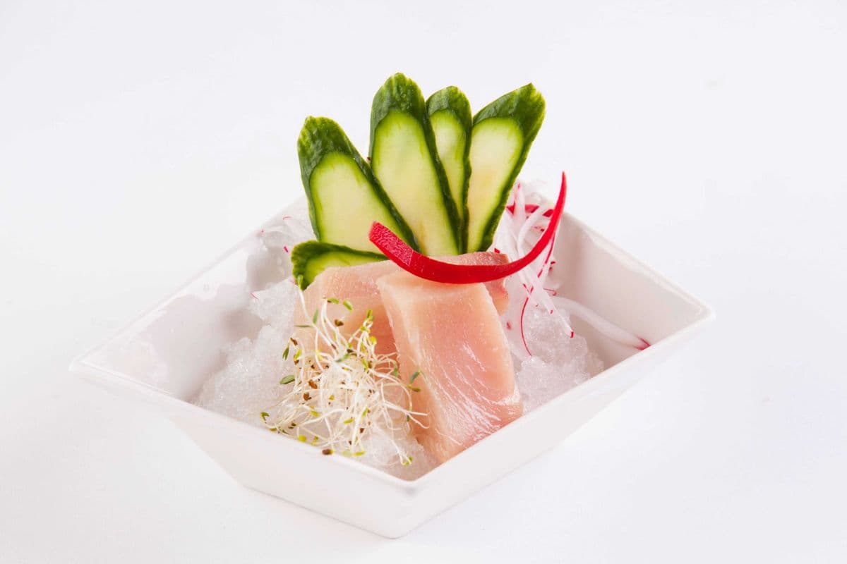 Yellowtail (Hamachi) Sashimi (3 pcs)
