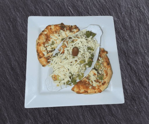 Pizza avec salade César
