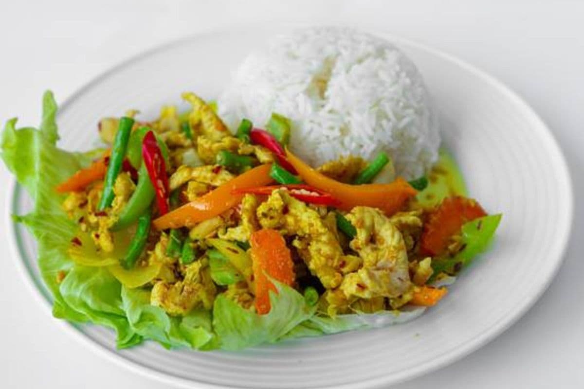 Riz au Poulet Sauté avec Épices / Rice with Stir Fried Spicy Chicken