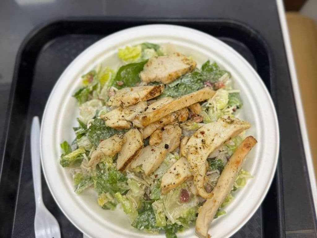 CHICKEN (100G) CAESAR SALAD