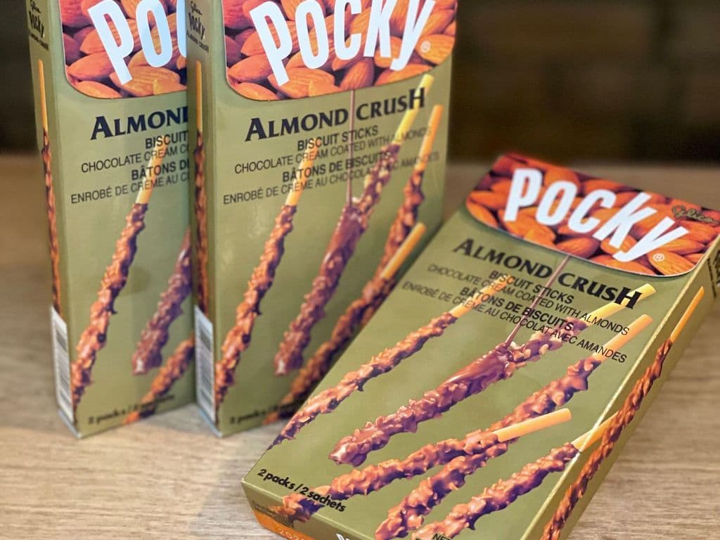 Pocky Almond Chocolate