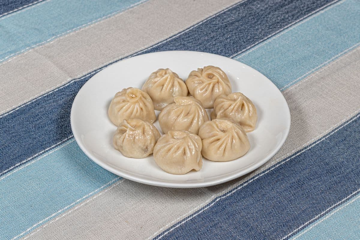 Steamed MoMo (8 pcs)