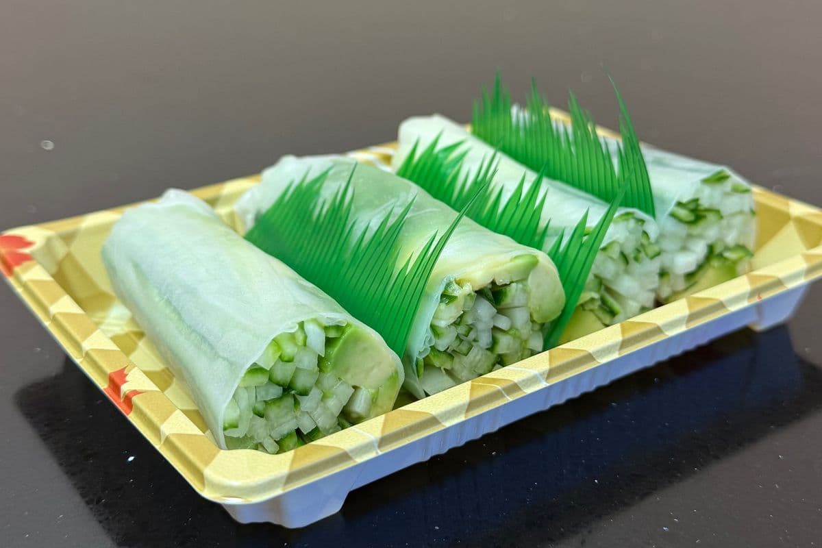 A6. Vegetable Rice Paper Rolls (4 pcs)