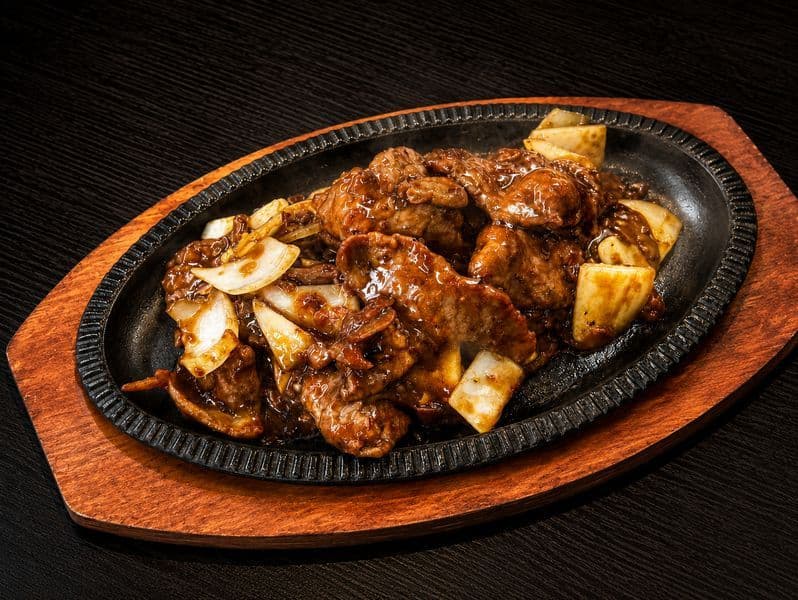 Combo M07 Black Pepper Beef on Sizzling Plate M07 鐵板黑椒牛肉 套餐