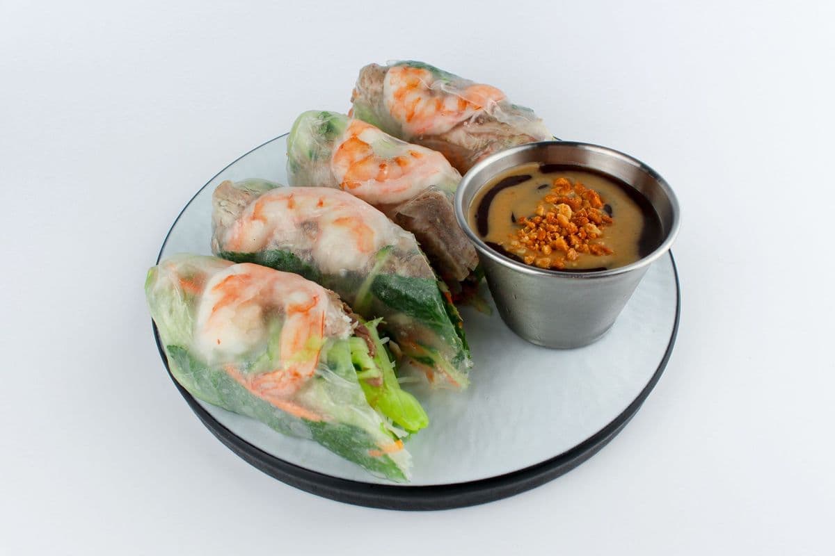 07. Shrimp & Pork Fresh Rolls (Tom Thit)