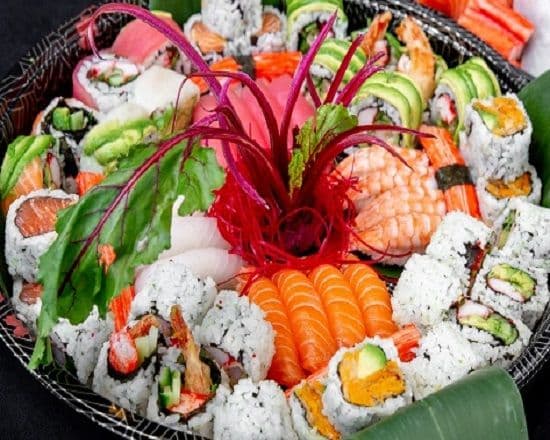 P4 - Deluxe Makimono Party Tray (54 pcs)