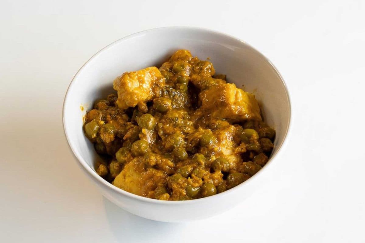 Mattar Paneer with Paratha