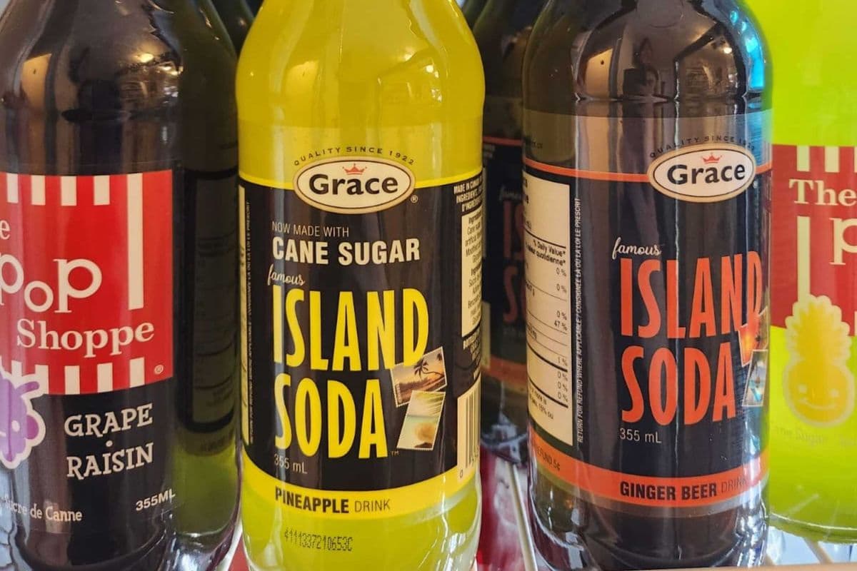 Island Soda Pineapple (355ml)