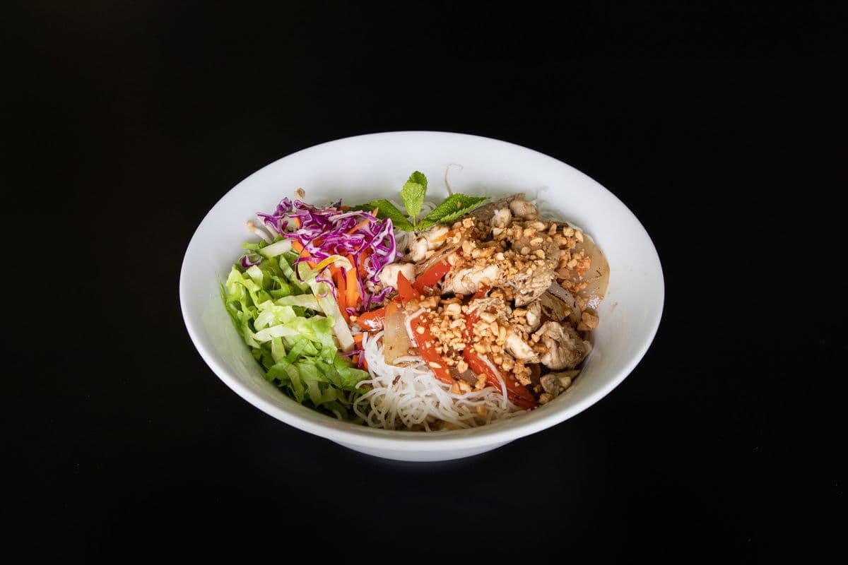 B10. Gluten free lemongrass chicken