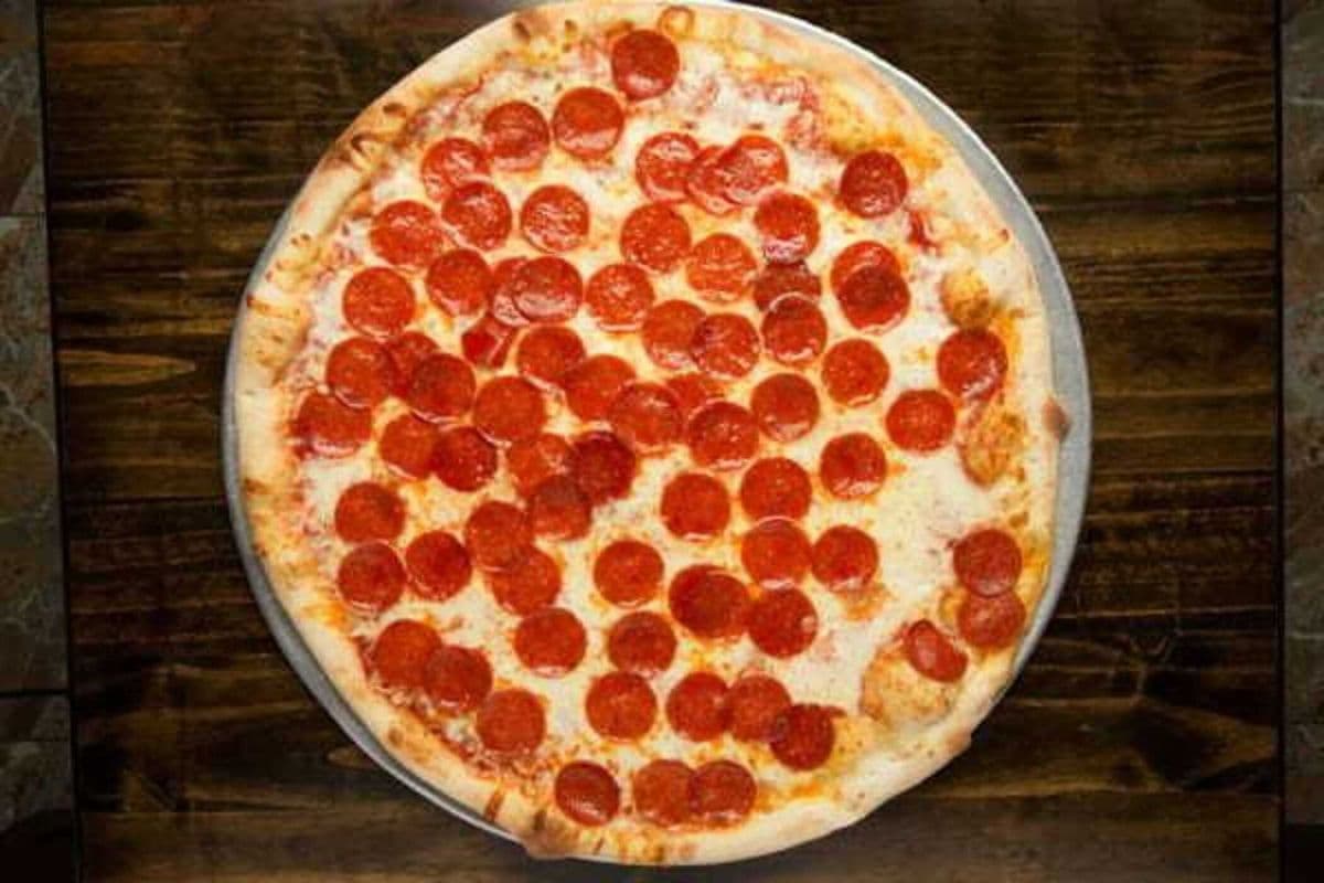 Medium Create Your Own 1 Pizza (8 Slices)