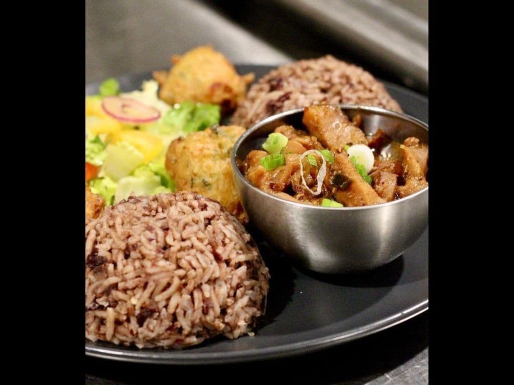 Lambi, Riz, haricots rouges