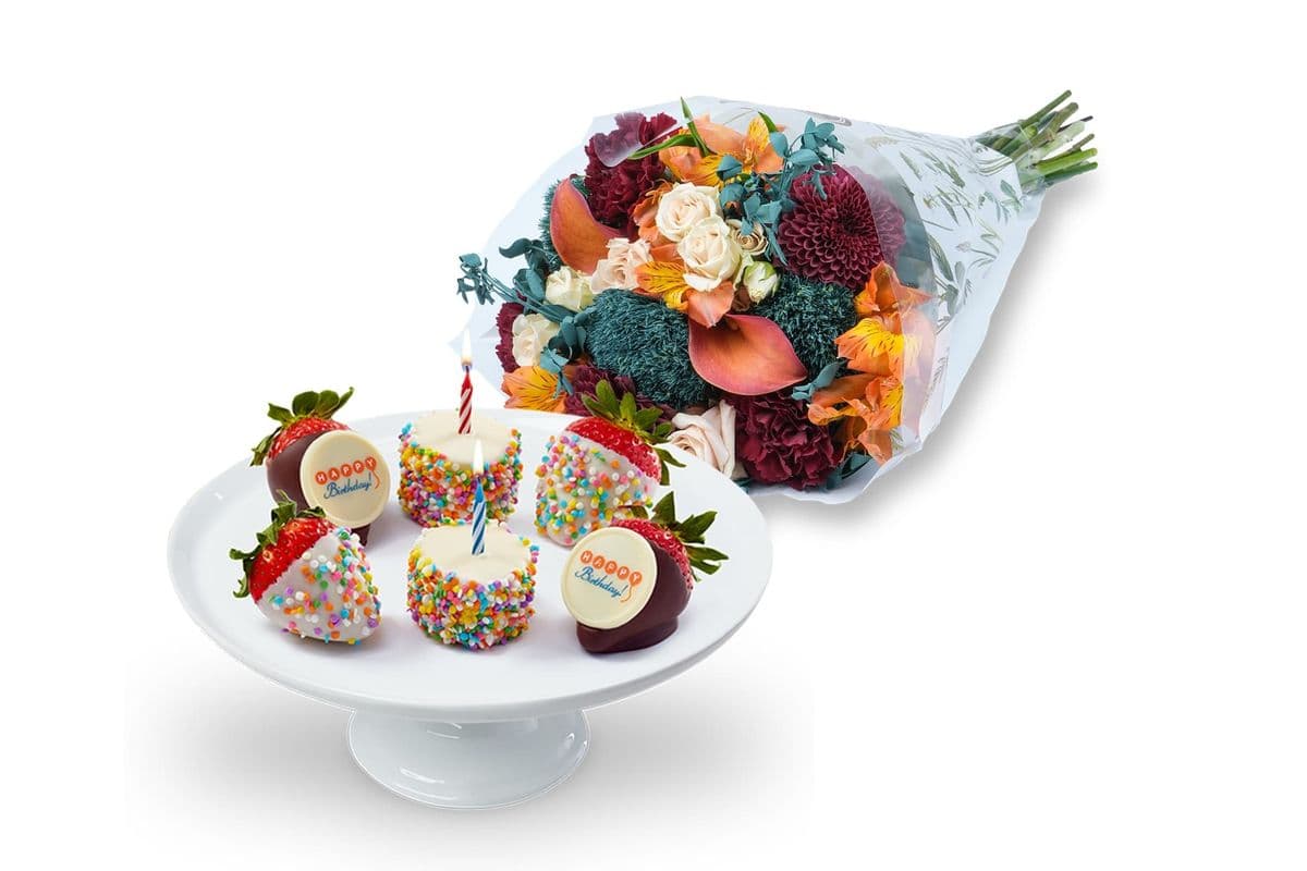 Boîte de fleurs et de baies d'anniversaire / Birthday Flowers & Berries Box