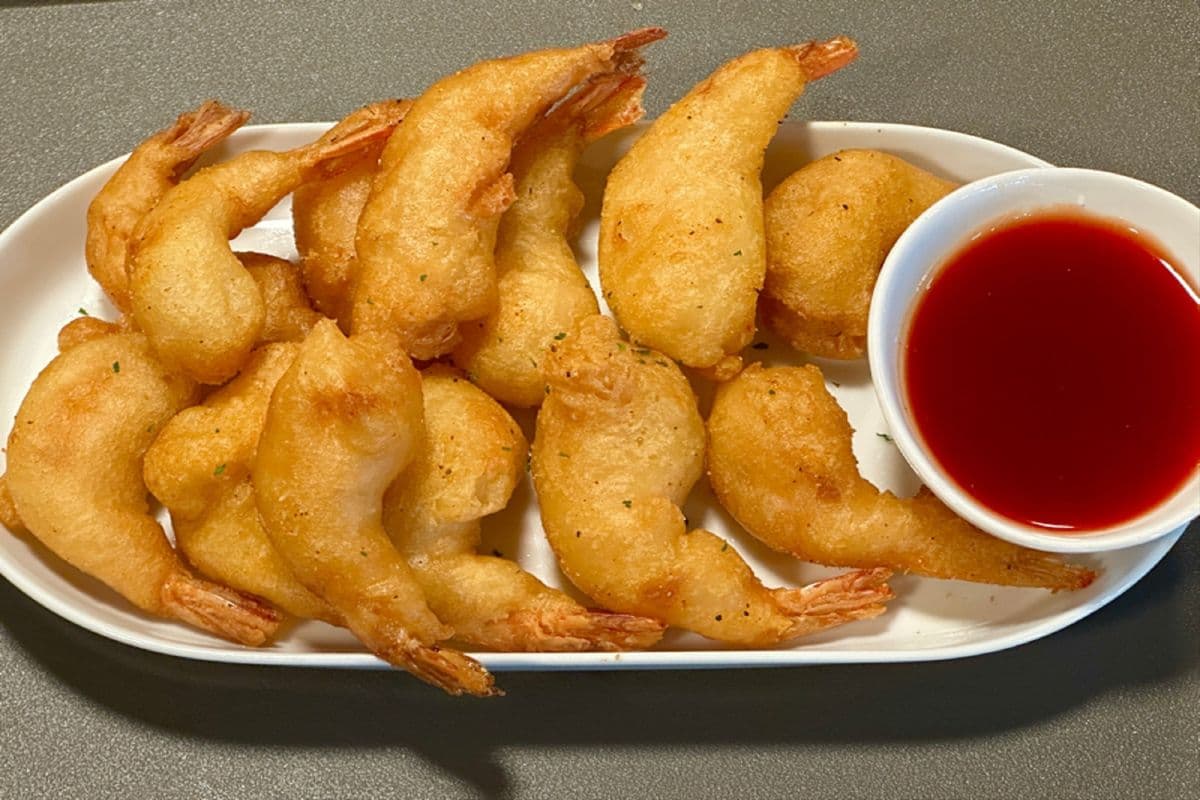 16. Deep Fried Prawns 酥炸虾球