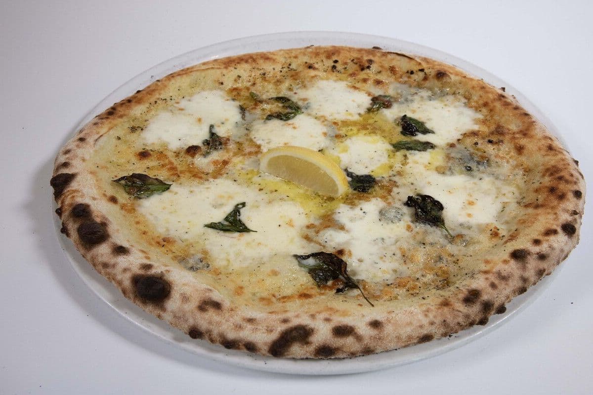 15" Grande Quattro Formaggi Pizza
