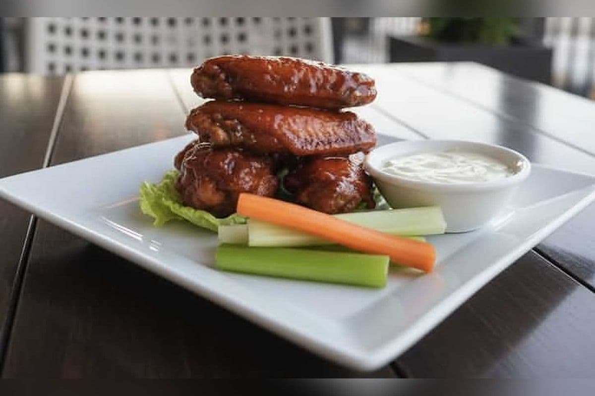 3 lb Buffalo Wings and fries