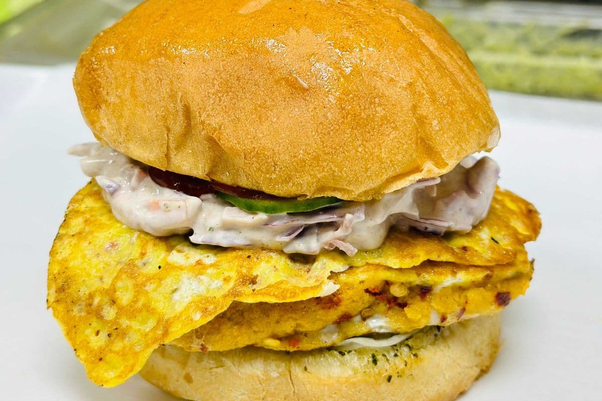 Chicken Bun Kabab (Non-Veg)