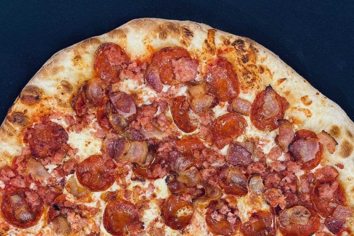 Pizza Fou de La Viande Large / Large Meat lover Pizza
