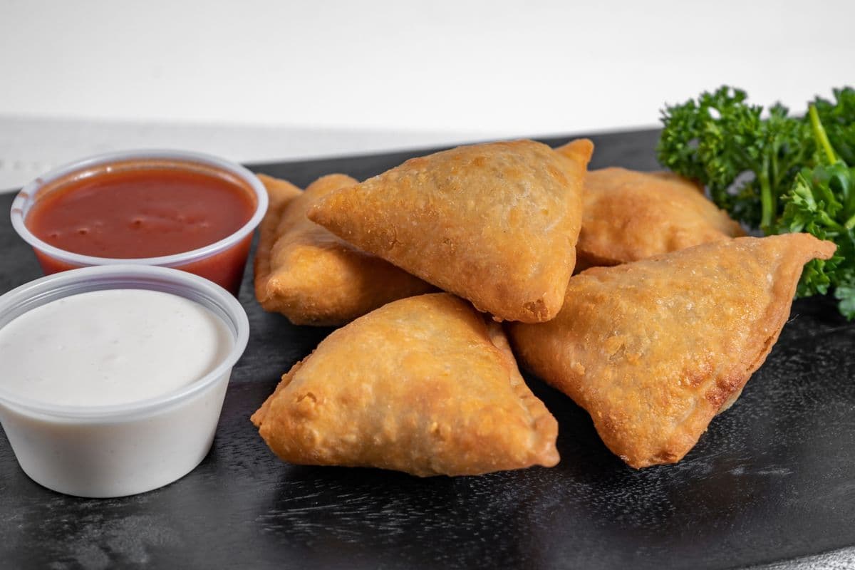 24. Samosa (3 pcs)