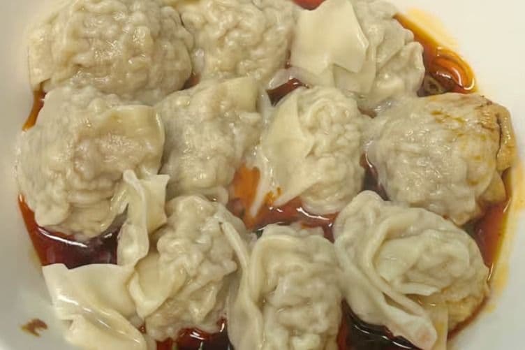 Wonton in Spicy Garlic Pepper