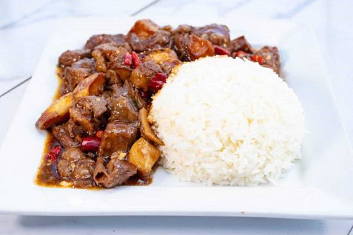 Beef Brisket with Potato Rice Bowl 红烧牛腩烩土豆盖饭
