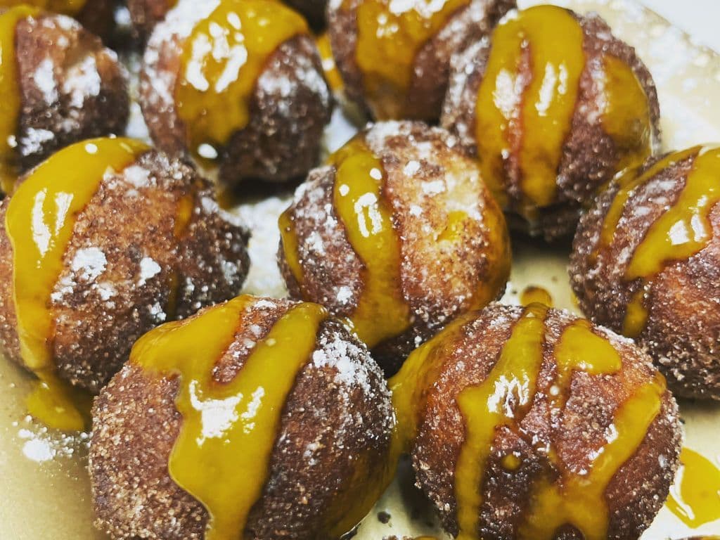 Banana Beignets