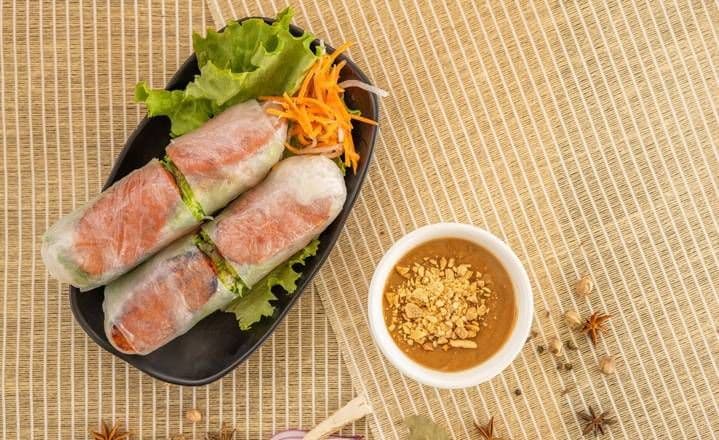 A5 BBQ Meatball Salad Roll 猪肉串烧沙拉卷 (2 pcs)