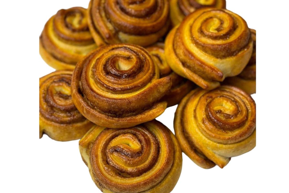 Cinnamon Roll (1 Pcs)