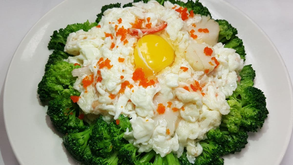 #954 Scrambled Egg White with Scallop, Fish Roe & Rare Egg Yolk
